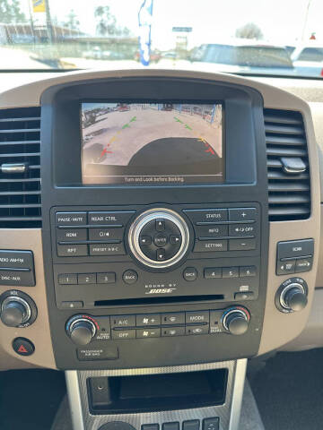 2012 Nissan Pathfinder Silver Edition