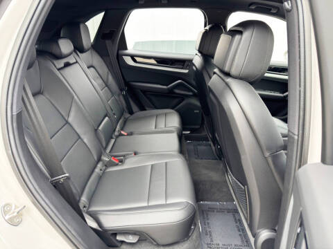 2024 Porsche Cayenne