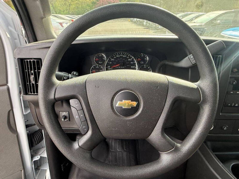 2024 Chevrolet Express 2500