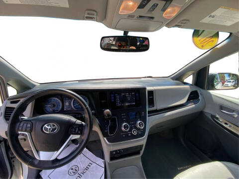 2017 Toyota Sienna