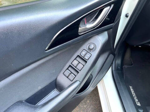 2015 Mazda MAZDA3 i Touring