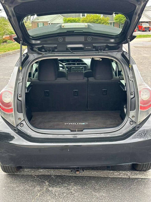 2013 Toyota Prius c Three