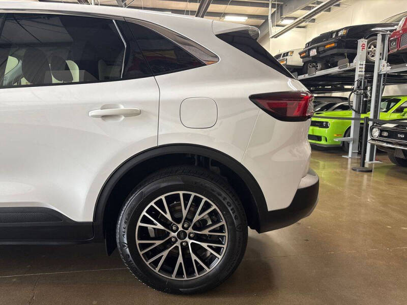 2023 Ford Escape Hybrid Active