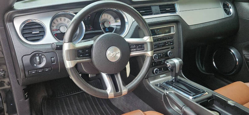 2011 Ford Mustang V6 Premium