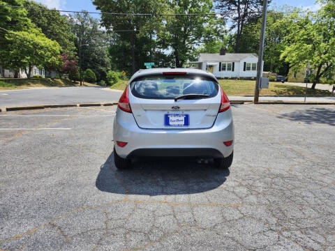 2012 Ford Fiesta SE