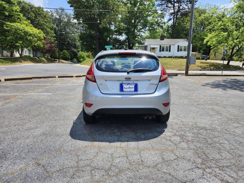 2012 Ford Fiesta SE