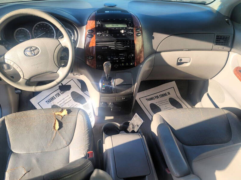 2004 Toyota Sienna