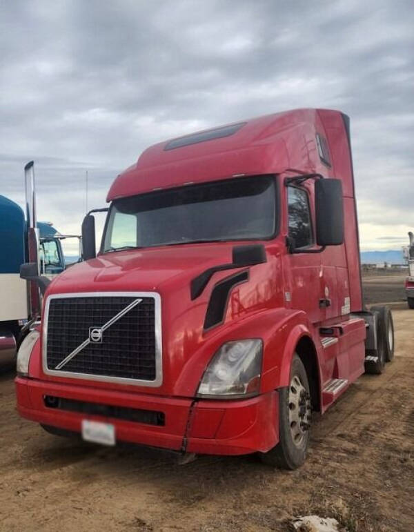 2016 Volvo VNL64T670