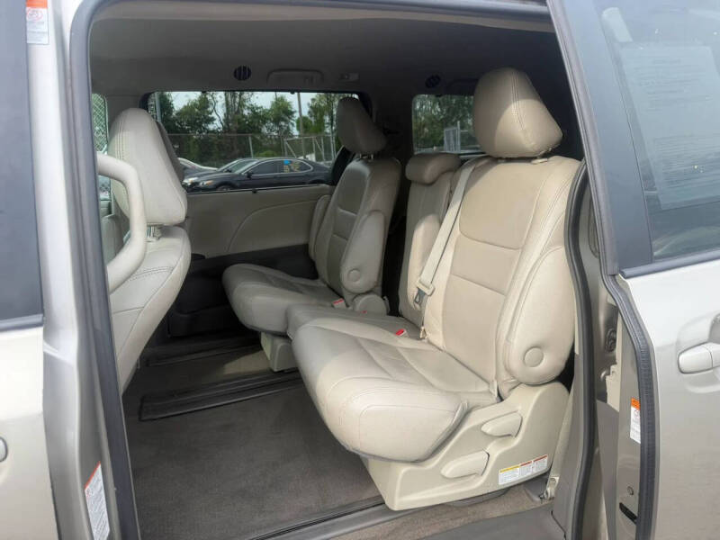 2017 Toyota Sienna