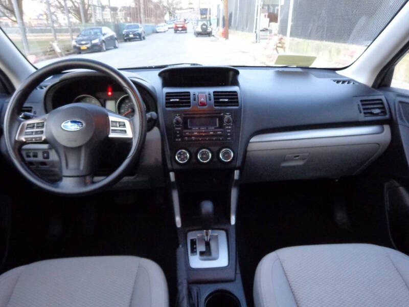 2014 Subaru Forester 2.5i