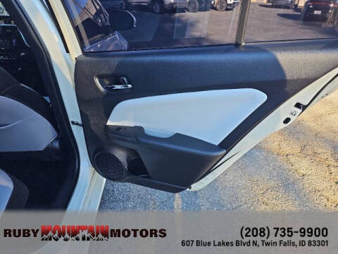 2019 Toyota Prius LE