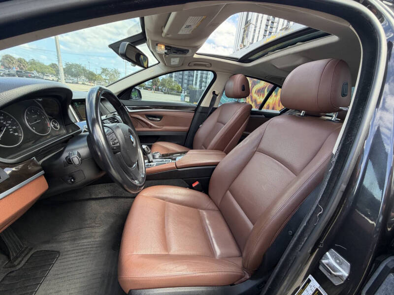 2015 BMW 5 Series 528i