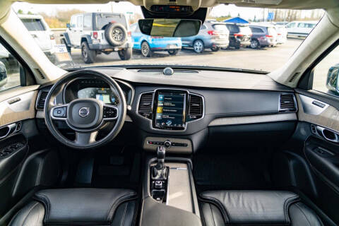 2022 Volvo XC90 T6 Inscription 7-Passenger