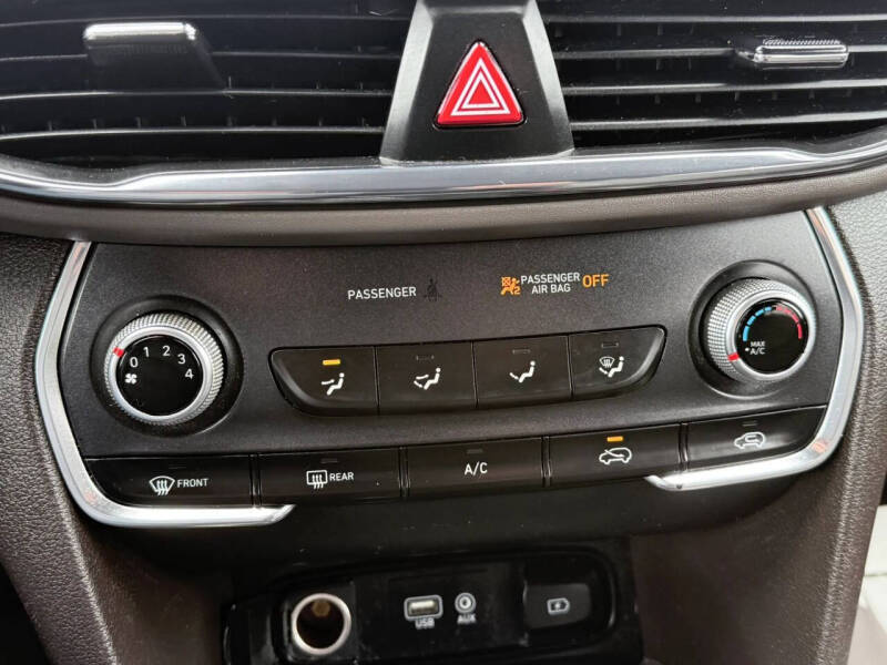 2020 Hyundai Santa Fe SE