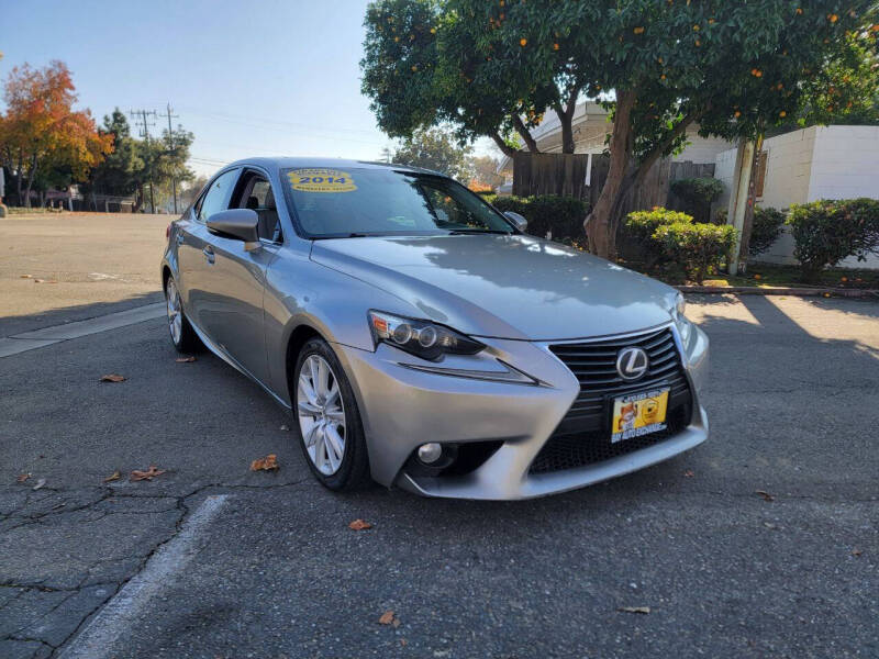 2014 Lexus IS 250 photo 3