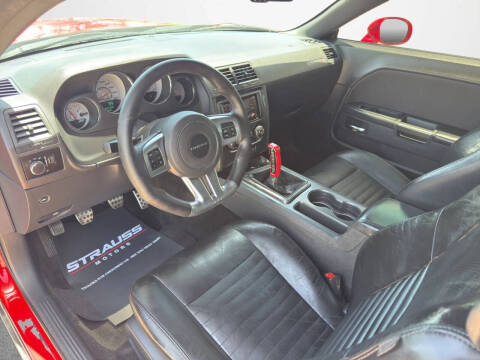 2014 Dodge Challenger SRT8 Core