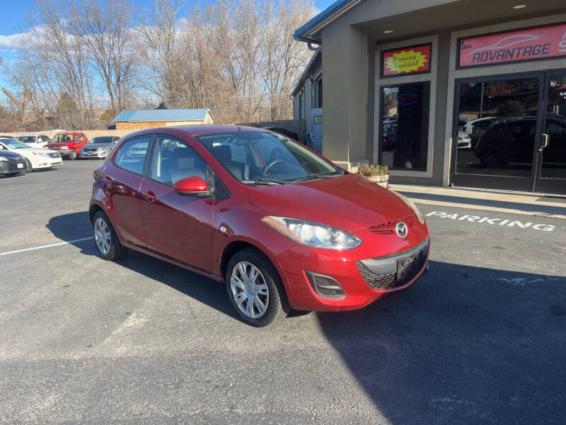 2014 Mazda Mazda2 Sport photo 2