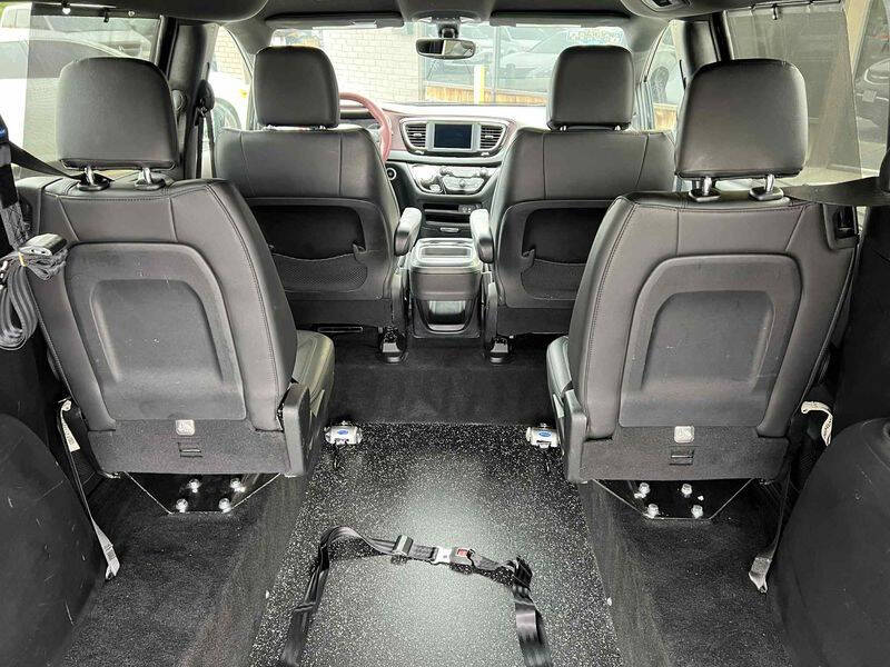 2020 Chrysler Pacifica Touring L 35th Anniversary