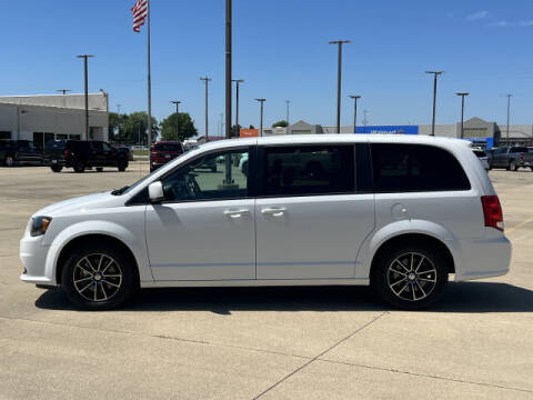 2018 Dodge Grand Caravan for sale at LANDMARK OF TAYLORVILLE in Taylorville IL