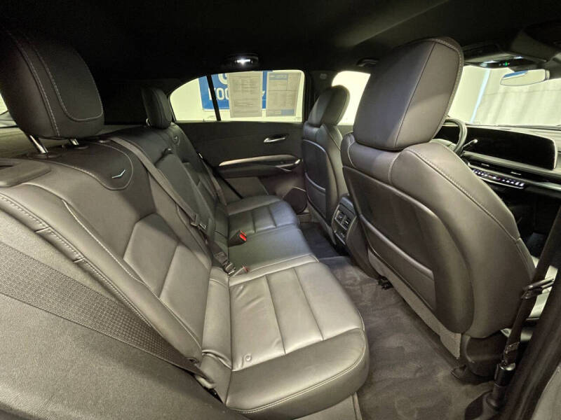 2025 Cadillac XT4 Premium Luxury