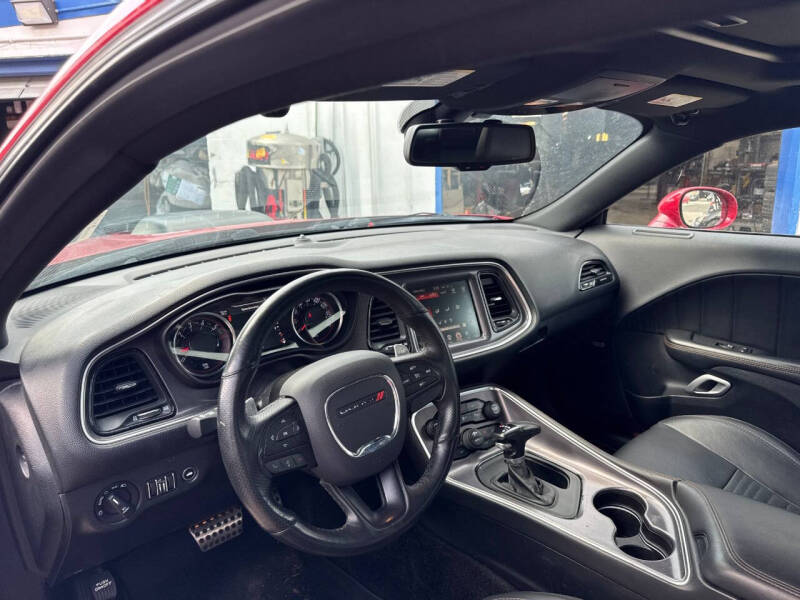 2016 Dodge Challenger R/T Plus Shaker