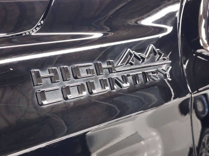 2023 Chevrolet Suburban High Country