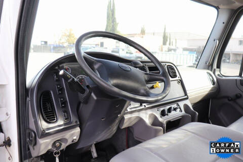 2019 Freightliner M2 106