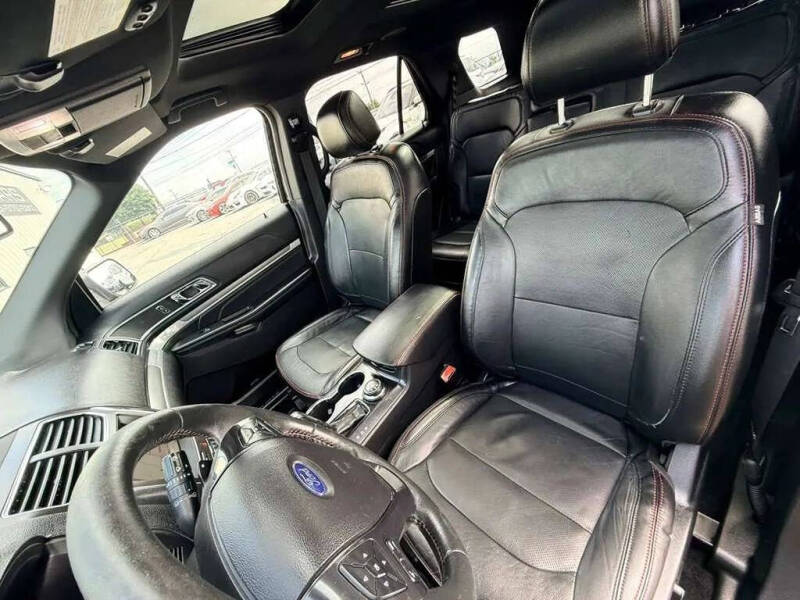 2017 Ford Explorer Sport