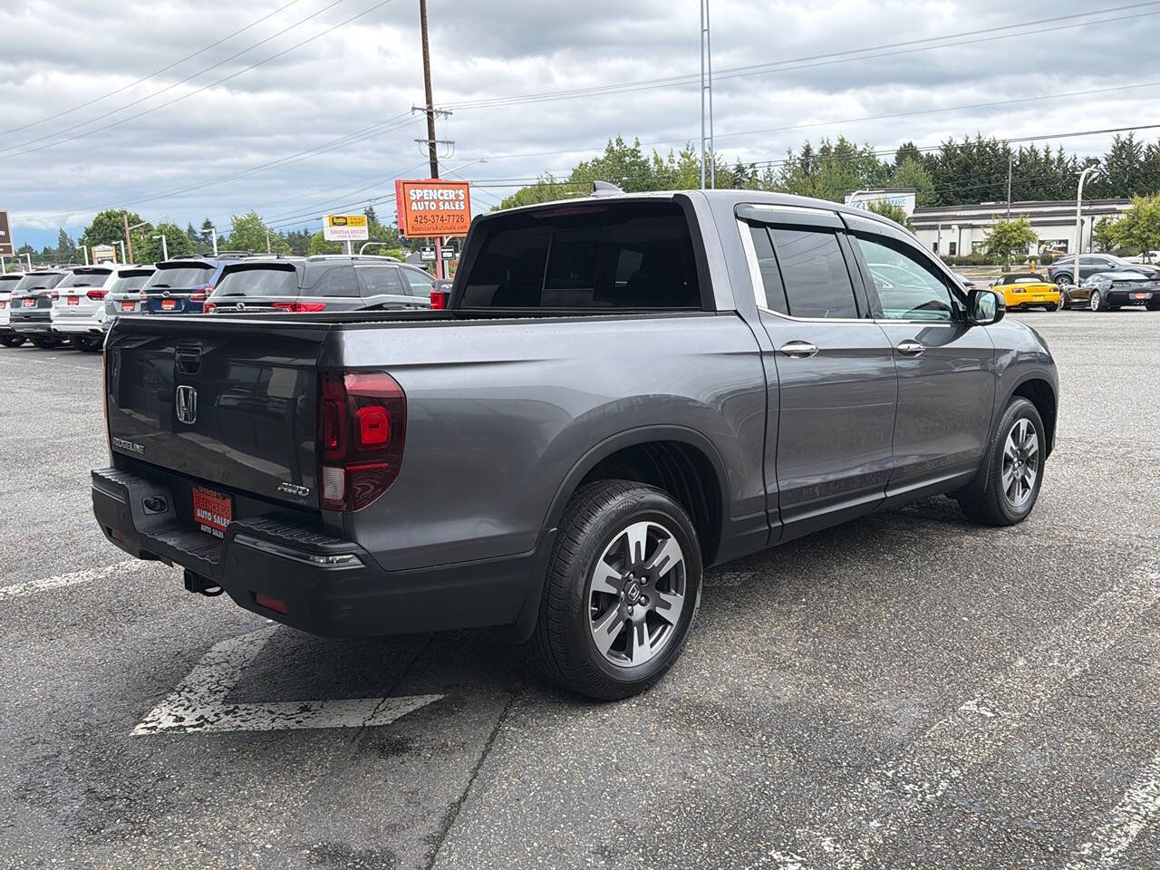 Gray (Modern Steel Metallic) 2017 Honda Ridgeline Pickup Truck All-Wheel Drive 6-Speed Automatic
