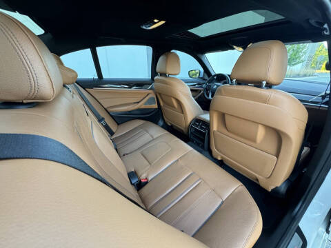 2018 BMW 5 Series 540i