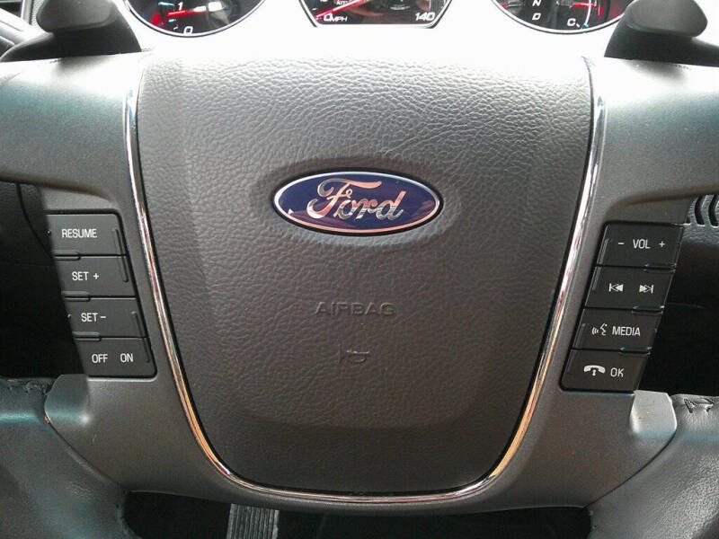 2011 Ford Taurus SEL