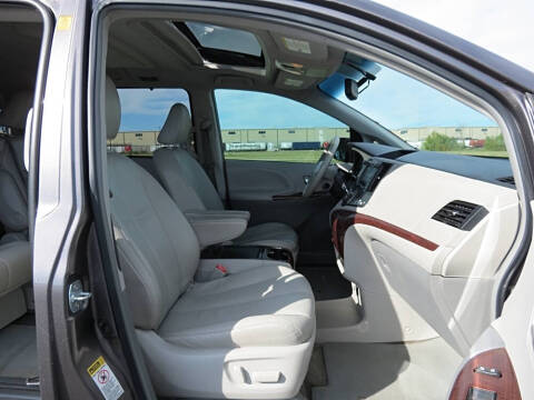2012 Toyota Sienna