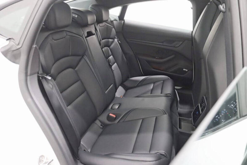 2024 Porsche Taycan 4S