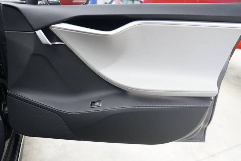 2015 Tesla Model S