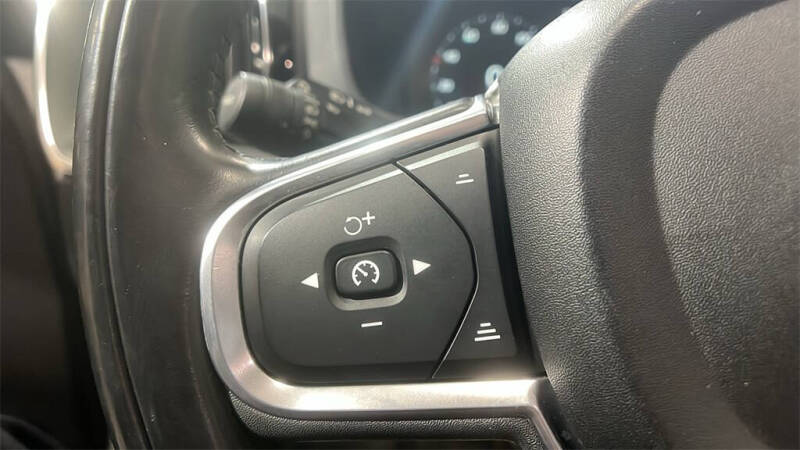 2018 Volvo XC60 T6 Momentum