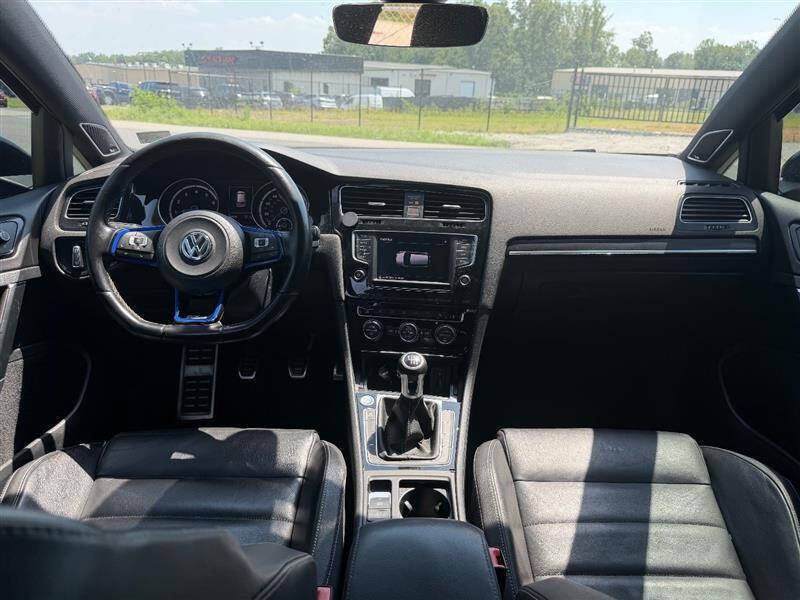 2017 Volkswagen Golf R 4Motion