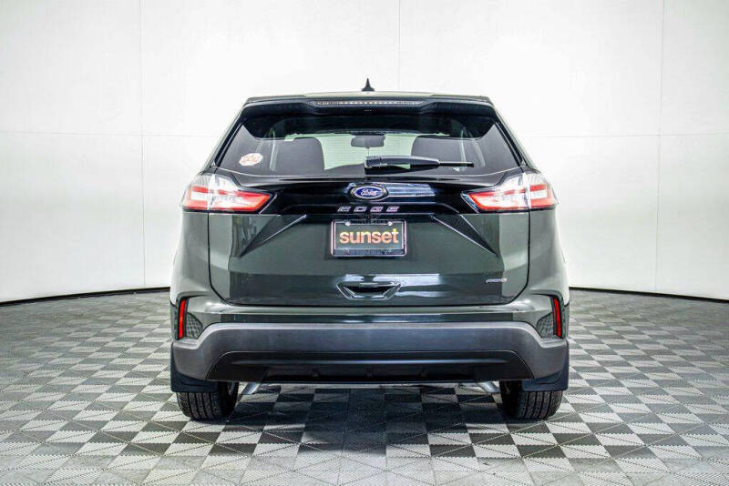 2024 Ford Edge SE
