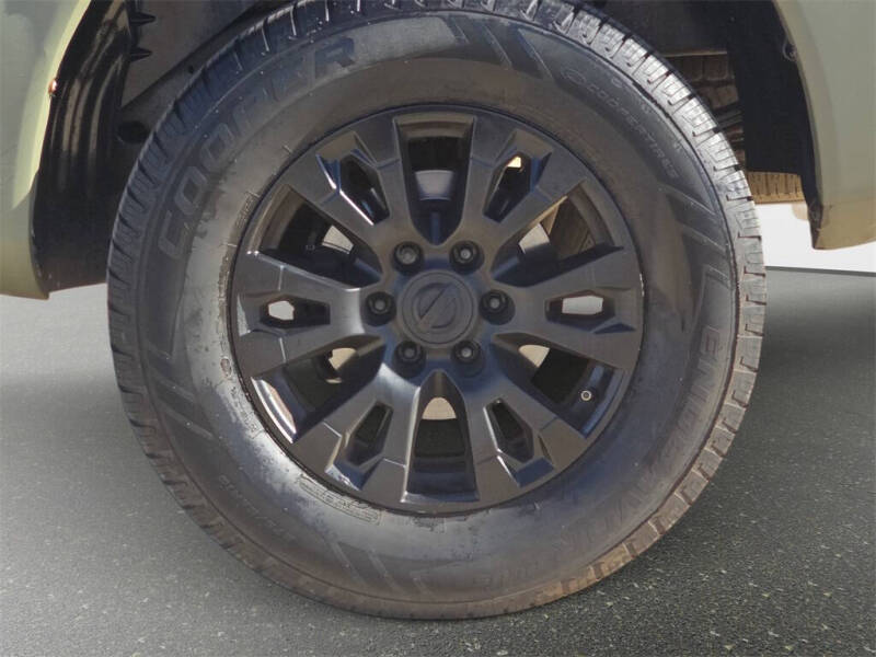 2012 Nissan Titan SV