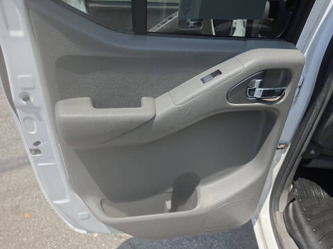 2012 Nissan Frontier S