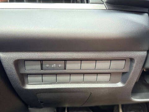 2025 Mitsubishi Outlander ES