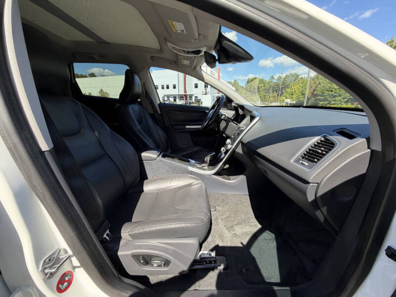 2015 Volvo XC60 T5 Drive-E Premier