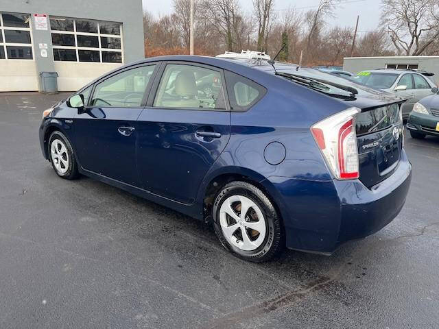 2014 Toyota Prius Two