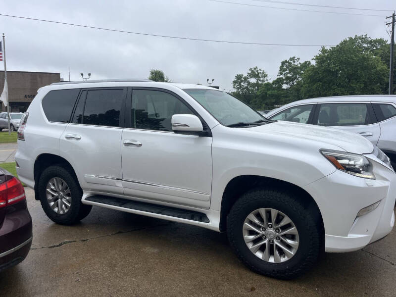Used 2015 Lexus GX Base with VIN JTJBM7FX7F5118713 for sale in Warrensville Heights, OH