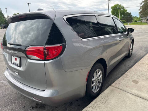 2017 Chrysler Pacifica LX