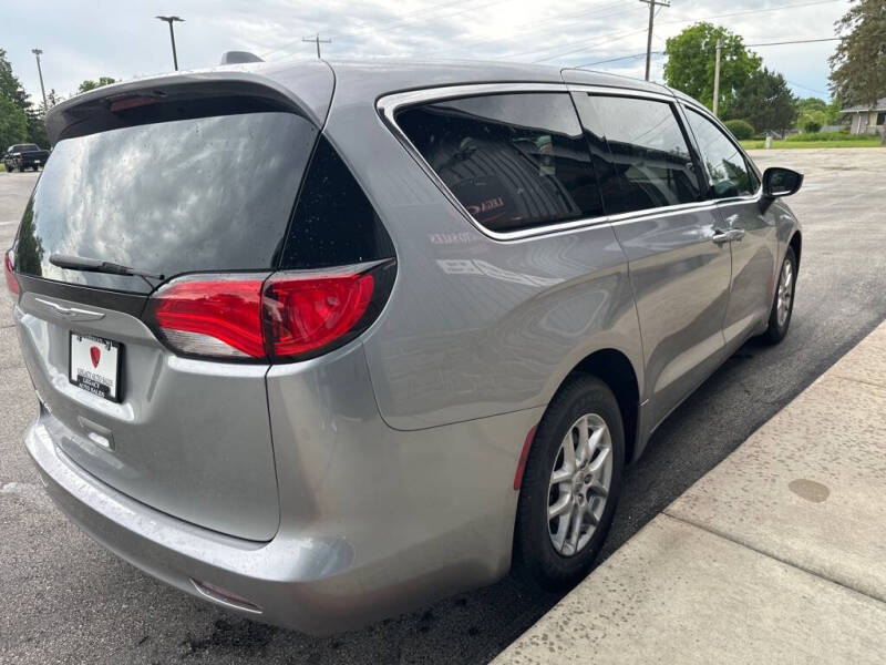 2017 Chrysler Pacifica LX