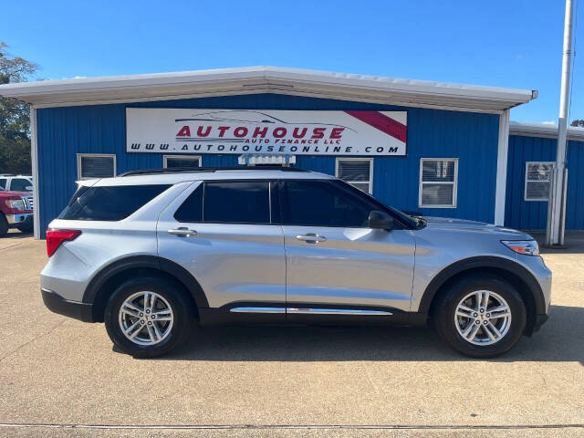 2021 Ford Explorer XLT's photo