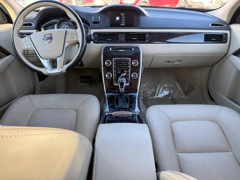 2016 Volvo XC70 T5 Platinum