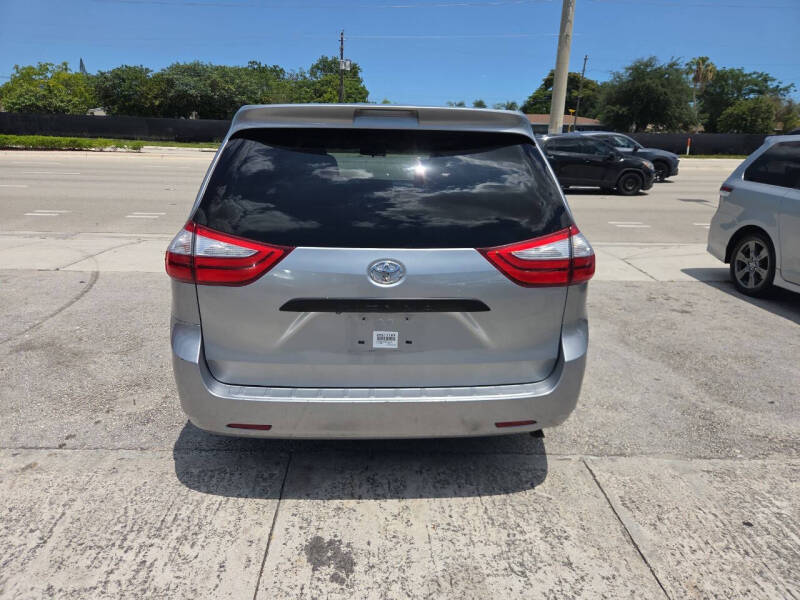 2016 Toyota Sienna L 7-Passenger