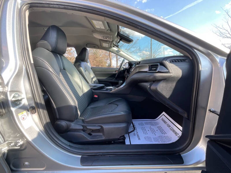 2019 Toyota Camry SE