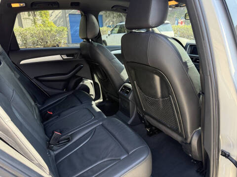 2011 Audi Q5 3.2 quattro Premium Plus